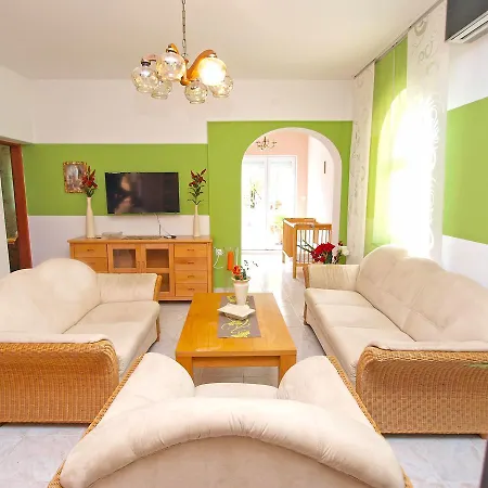 Apartment Ivan 65 Stinjan