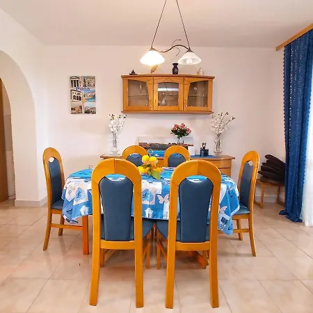 Ivan 65 Apartment Stinjan