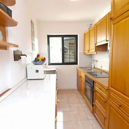 Ivan 65 Apartment