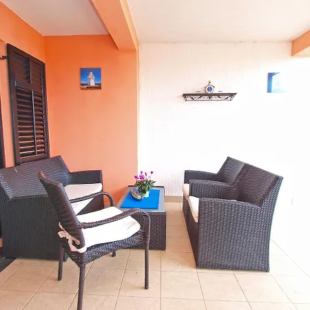 Ivan 65 Apartment *