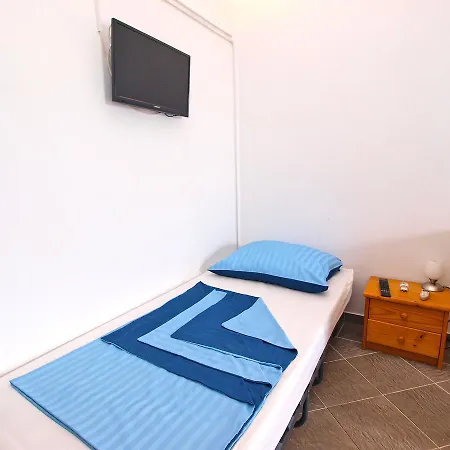 Ivan 65 Apartment *